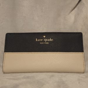 Kate Spade navy tan wallet